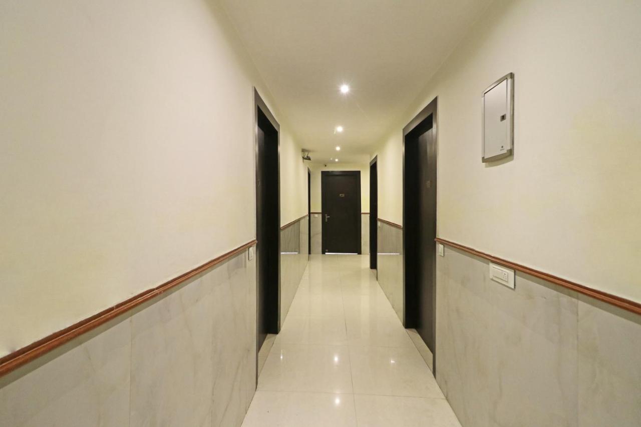 Hotel Paragon Suites Нью-Делі Екстер'єр фото