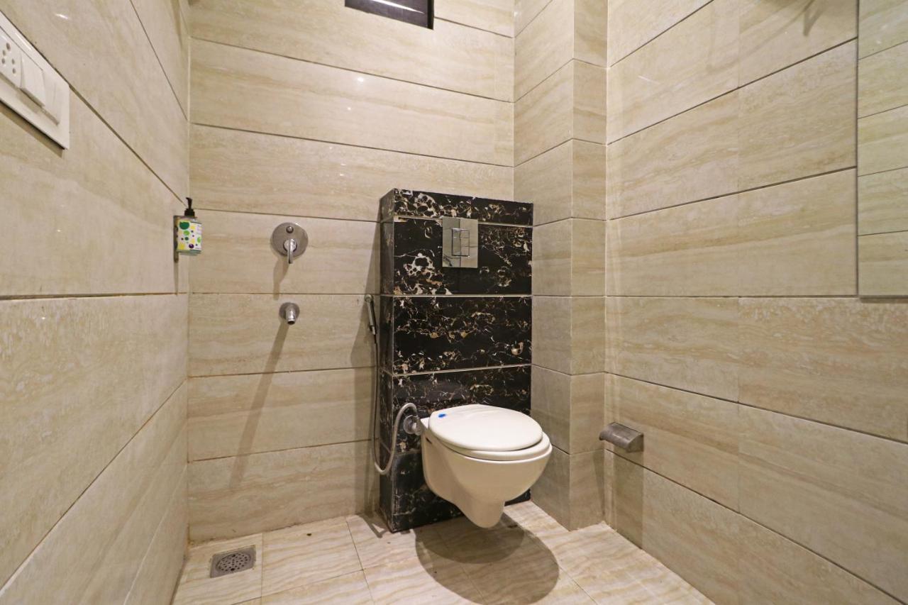 Hotel Paragon Suites Нью-Делі Екстер'єр фото
